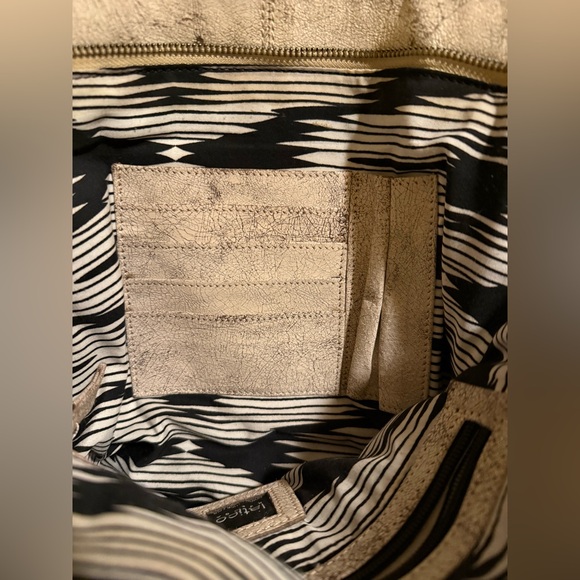 Latico, Cream Color Crackly Distressed Leather Purse/Small Tote in great cond. - Picture 10 of 12